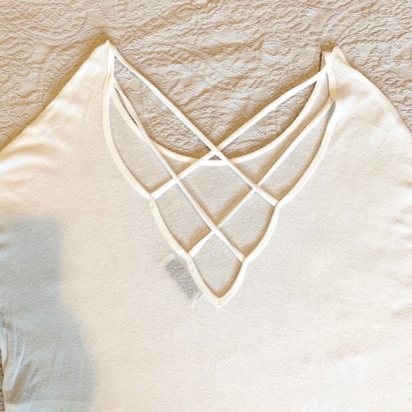 Hollister: Long Sleeve T-Shirt w/ Cross Detail - Picture 2 of 2